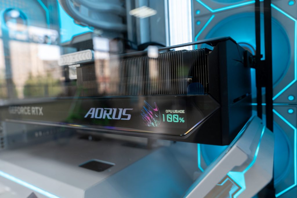 Компьютер с GIGABYTE GeForce RTX 5070 Ti AORUS MASTER